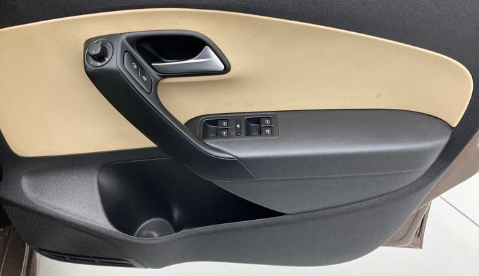 2016 Volkswagen Ameo HIGHLINE 1.2, Petrol, Manual, 24,045 km, Driver Side Door Panels Control