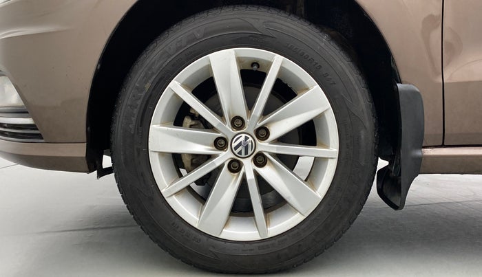 2016 Volkswagen Ameo HIGHLINE 1.2, Petrol, Manual, 24,045 km, Left Front Wheel