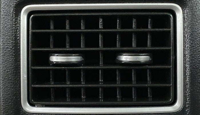 2016 Volkswagen Ameo HIGHLINE 1.2, Petrol, Manual, 24,045 km, Rear AC Vents