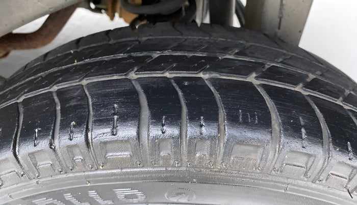 2018 Maruti Eeco 5 STR WITH AC PLUSHTR, Petrol, Manual, 24,486 km, Left Rear Tyre Tread