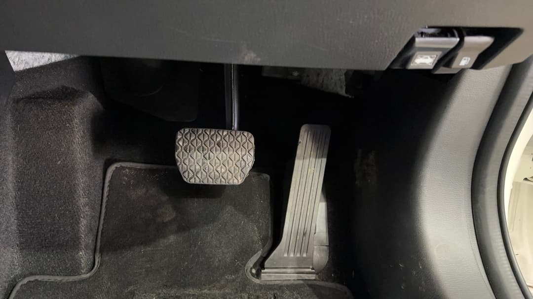 2023 Mazda CX-3 Stouring (fwd), Automatic, 20286 km, Pedals and Footmat