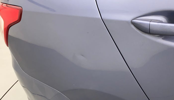2016 Hyundai Xcent SX 1.2, Petrol, Manual, 37,929 km, Right quarter panel - Slightly dented
