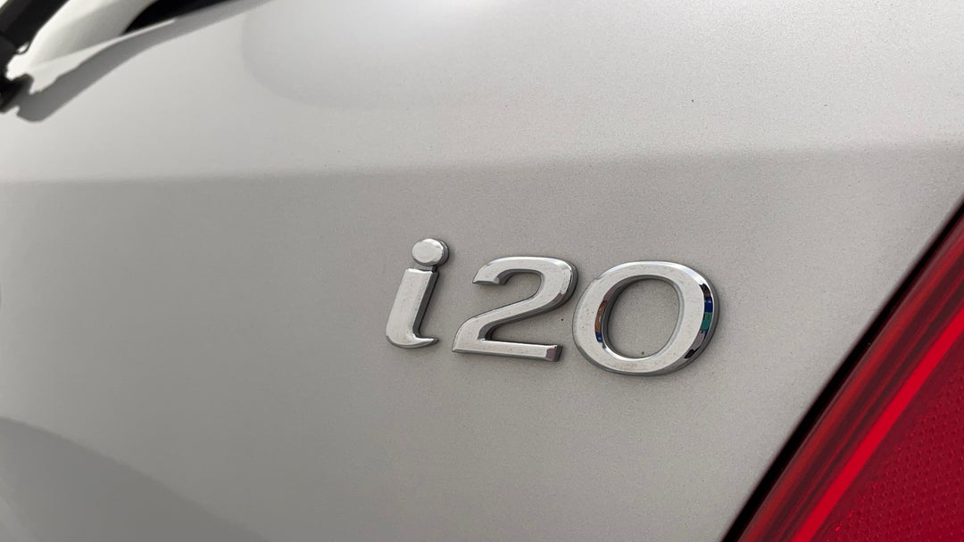 Badge (Boot Right Side)