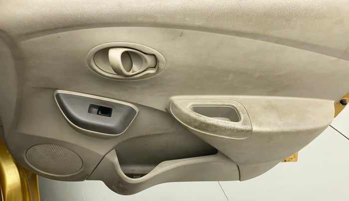 2015 Datsun Go Plus T (O), Petrol, Manual, 91,141 km, Driver Side Door Panels Control