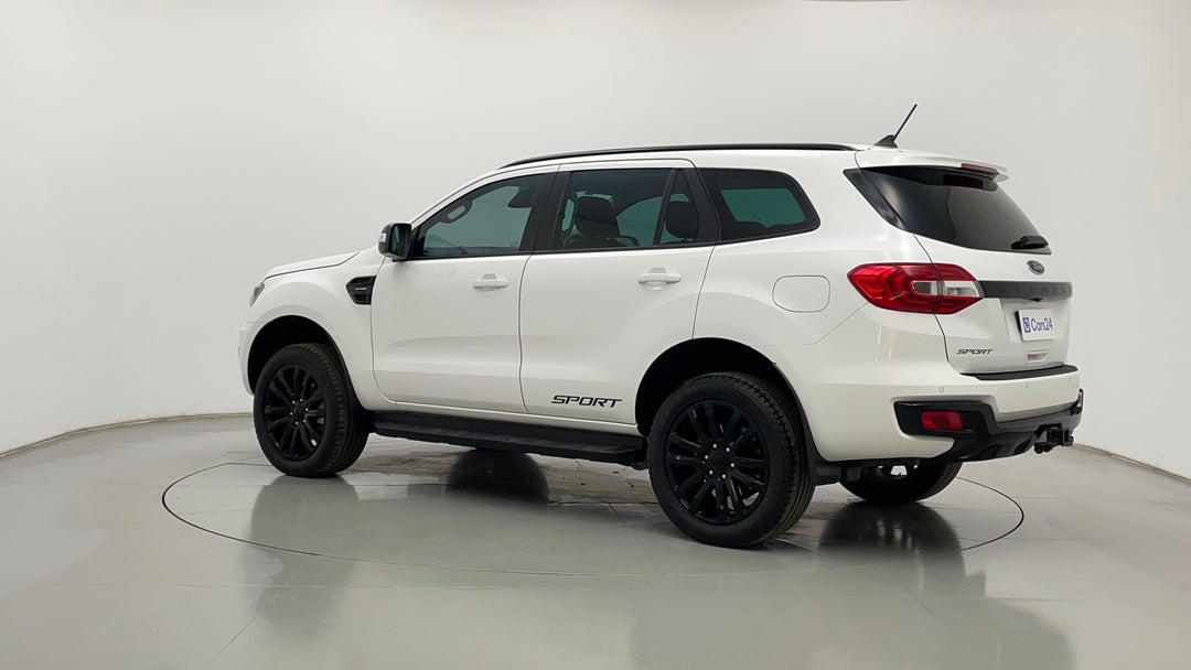 Left Back Diagonal (45- Degree) View