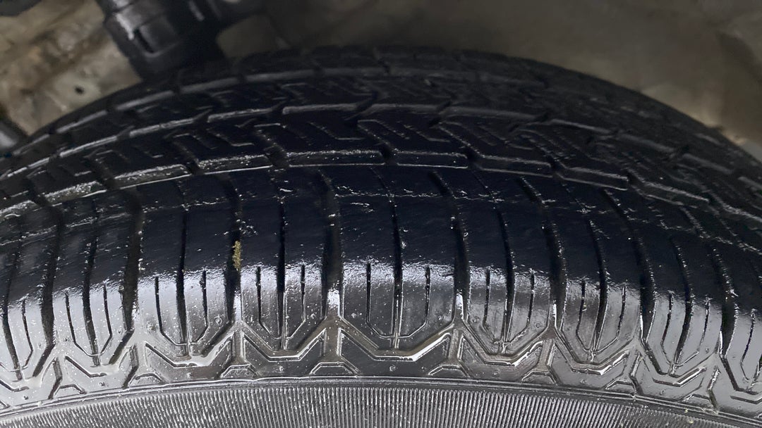 Left Front Tyre Tread