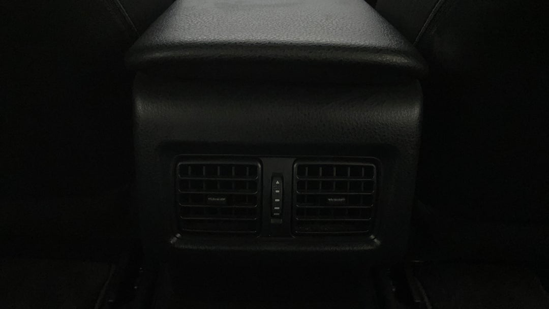 Rear A/C Vent