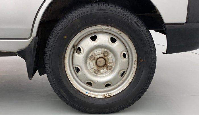 2011 Maruti Eeco 7 STR, Petrol, Manual, 67,580 km, Right Front Wheel
