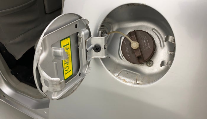 2016 Mahindra Kuv100 K2 PLUS 6 STR, Petrol, Manual, 71,668 km, Left quarter panel - Fuel lid lock has slight discoloration