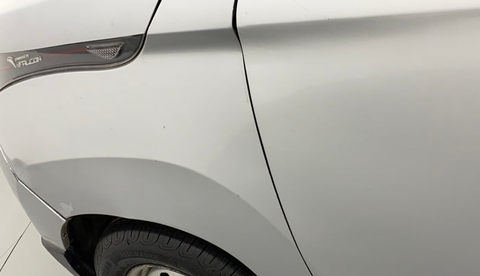 2016 Mahindra Kuv100 K2 PLUS 6 STR, Petrol, Manual, 71,668 km, Left fender - Paint has minor damage