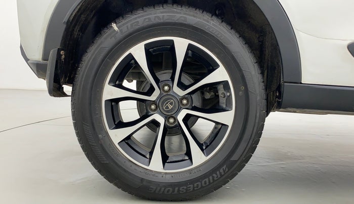2020 Tata NEXON XZA+ (O) 1.5  RTQ, Diesel, Automatic, 31,585 km, Right Rear Wheel
