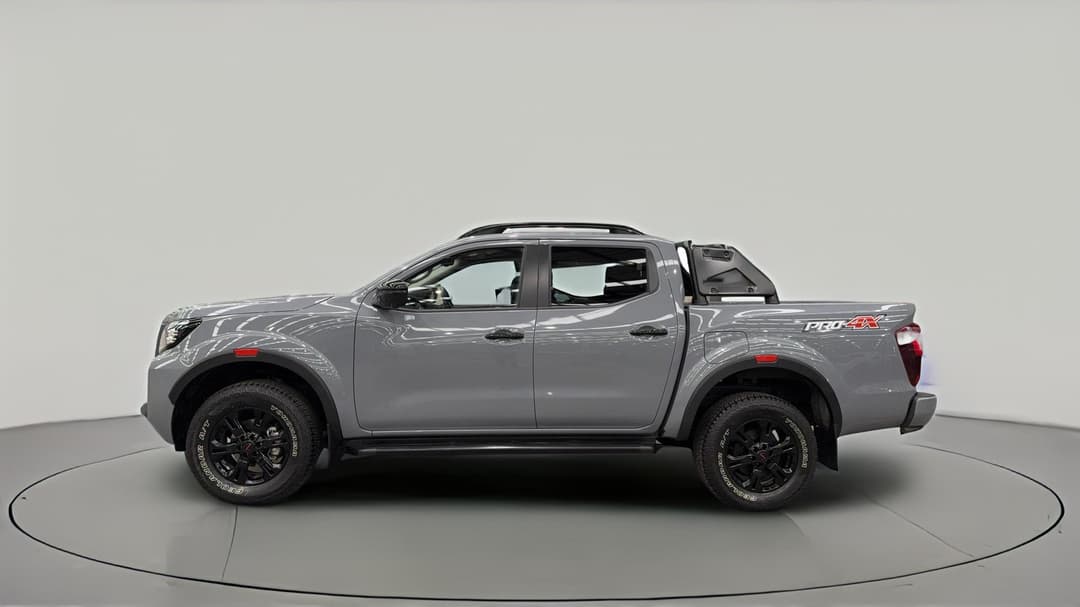 2024 Nissan Navara Pro-4x (4x4), Automatic, 18840 km, Left Side View