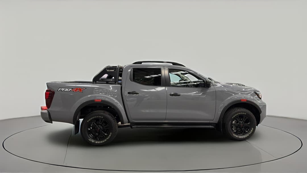 2024 Nissan Navara Pro-4x (4x4), Automatic, 18840 km, Right Side View