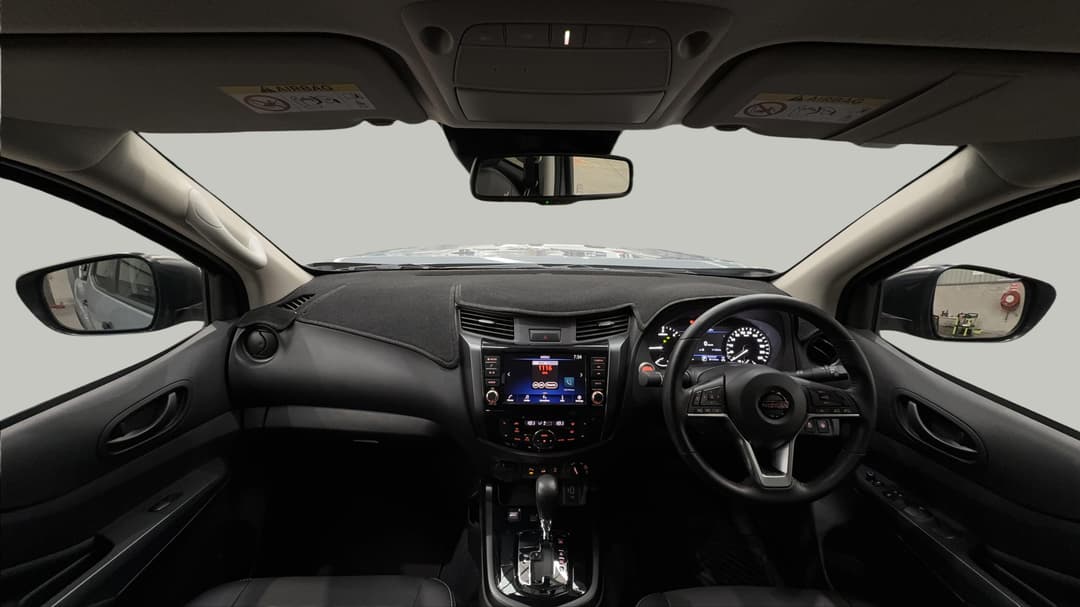 2024 Nissan Navara Pro-4x (4x4), Automatic, 18840 km, Dashboard View