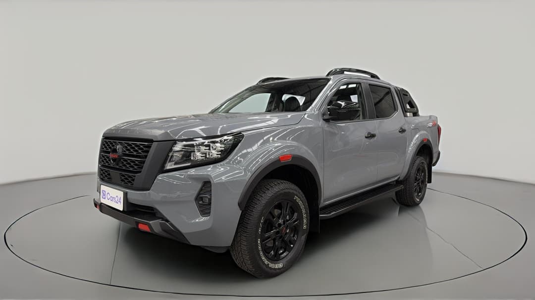 2024 Nissan Navara Pro-4x (4x4), Automatic, 18840 km, Left Front Diagonal (45- Degree) View