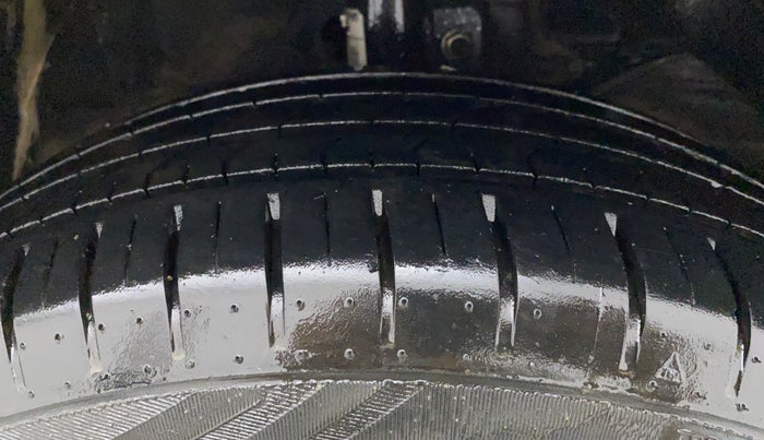 2018 Maruti Baleno ZETA PETROL 1.2, Petrol, Manual, 23,554 km, Right Front Tyre Tread