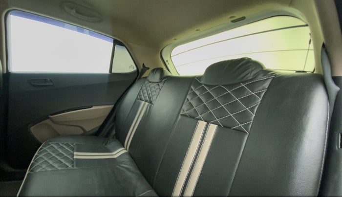 2019 Hyundai Grand i10 MAGNA 1.2 VTVT, Petrol, Manual, 61,585 km, Right Side Rear Door Cabin