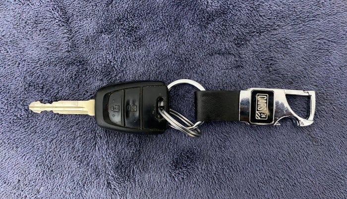 2019 Hyundai Grand i10 MAGNA 1.2 VTVT, Petrol, Manual, 61,585 km, Key Close Up