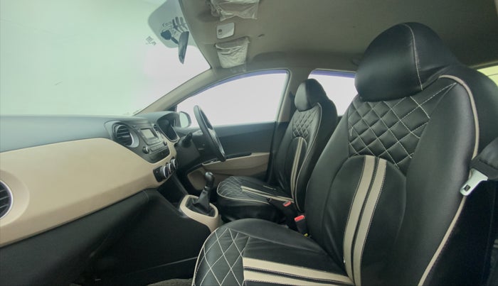 2019 Hyundai Grand i10 MAGNA 1.2 VTVT, Petrol, Manual, 61,585 km, Right Side Front Door Cabin