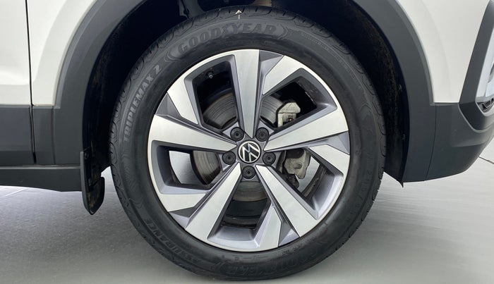 2021 Volkswagen TAIGUN TOPLINE 1.0 TSI MT, Petrol, Manual, 7,977 km, Right Front Wheel