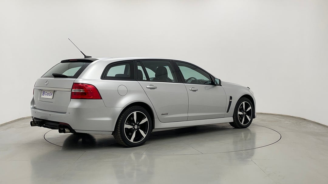 Right Back Diagonal (45- Degree) View