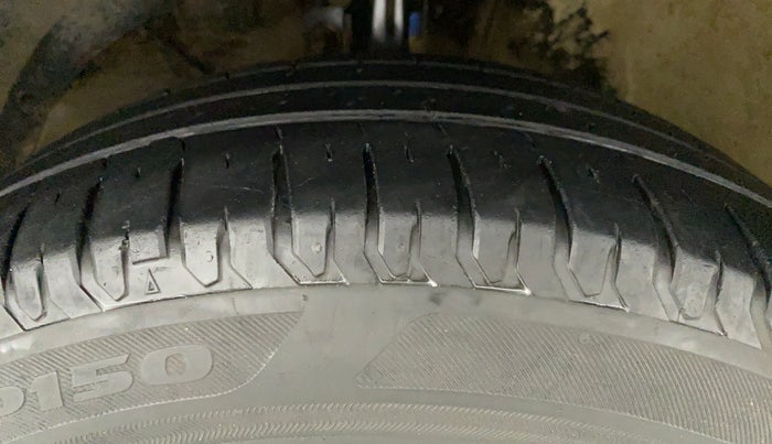 2019 Maruti XL6 ALPHA AT, Petrol, Automatic, 41,276 km, Left Front Tyre Tread