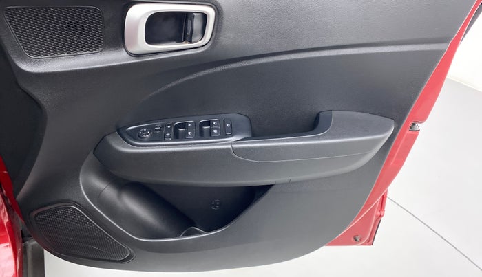 2019 Hyundai VENUE S MT 1.2 KAPPA, Petrol, Manual, 16,759 km, Driver Side Door Panels Control