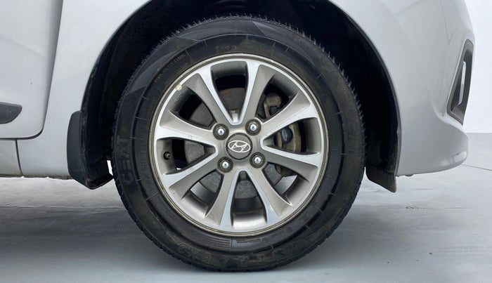 2015 Hyundai Grand i10 ASTA 1.2 (O) VTVT, Petrol, Manual, 64,120 km, Right Front Wheel