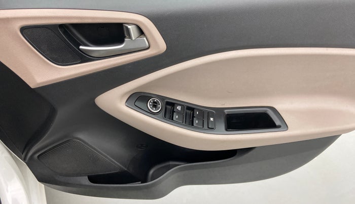 2015 Hyundai Elite i20 MAGNA 1.2, Petrol, Manual, 34,750 km, Driver Side Door Panels Control