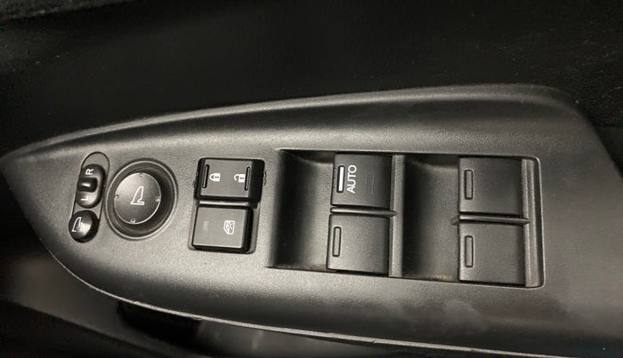2015 Honda Jazz 1.2L I-VTEC V AT, Petrol, Automatic, 56,906 km, Lock system - Central locking partially non-functional (Internal)