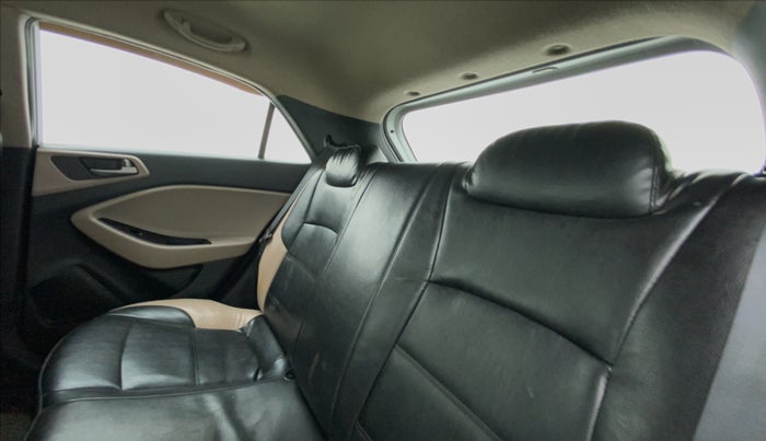2017 Hyundai Elite i20 MAGNA EXECUTIVE 1.2, CNG, Manual, 50,246 km, Right Side Rear Door Cabin