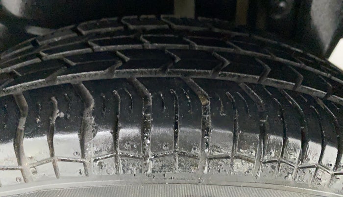 2014 Maruti Swift Dzire LDI BS IV, Diesel, Manual, 56,084 km, Left Rear Tyre Tread