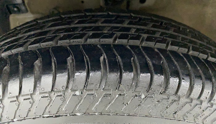 2014 Maruti Swift Dzire LDI BS IV, Diesel, Manual, 56,084 km, Left Front Tyre Tread