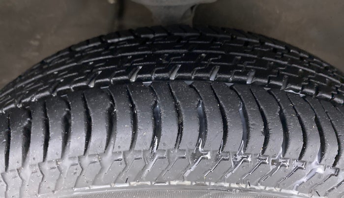 2018 Maruti Alto K10 VXI P, Petrol, Manual, 10,387 km, Right Front Tyre Tread