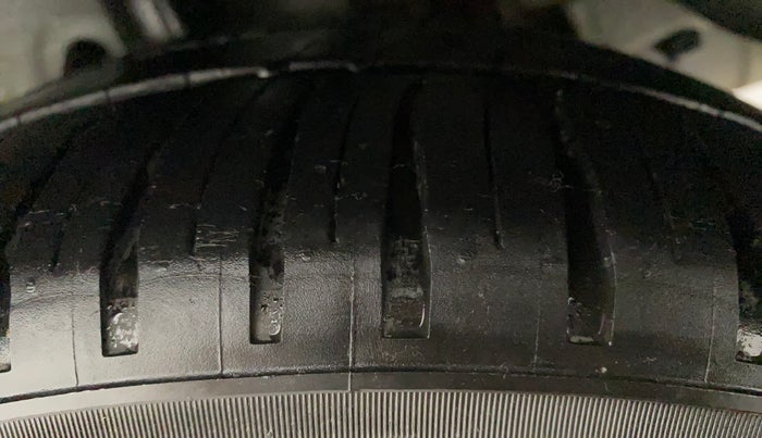 2016 Tata Zest XMS PETROL, CNG, Manual, 63,190 km, Left Rear Tyre Tread