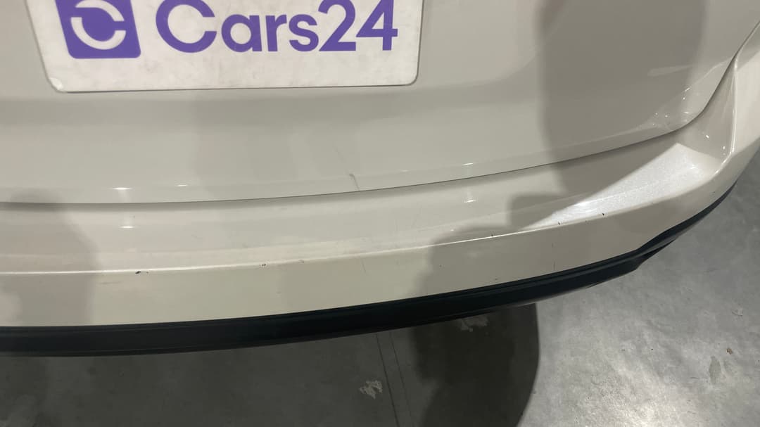 2016 Subaru Forester 2.0xt Premium, Automatic, 125852 km, Bumper Rear Chip