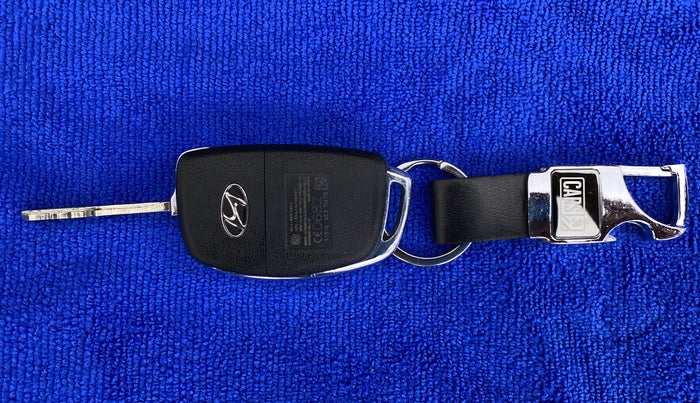 2016 Hyundai Xcent S 1.2, Petrol, Manual, 24,677 km, Key Close Up
