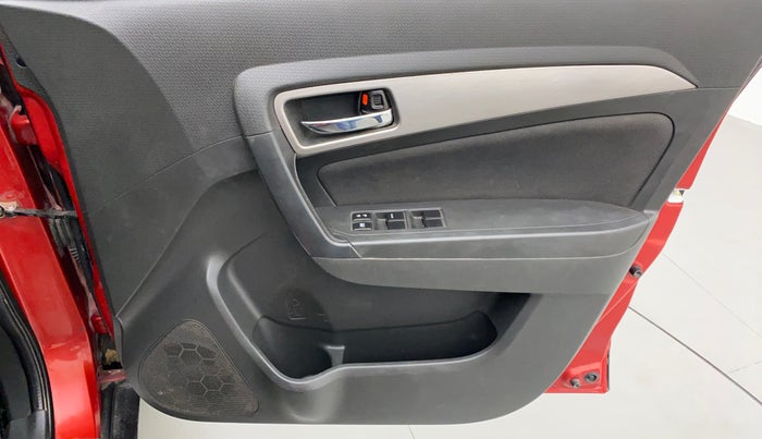 2017 Maruti Vitara Brezza ZDI PLUS, Diesel, Manual, 76,606 km, Driver Side Door Panels Control