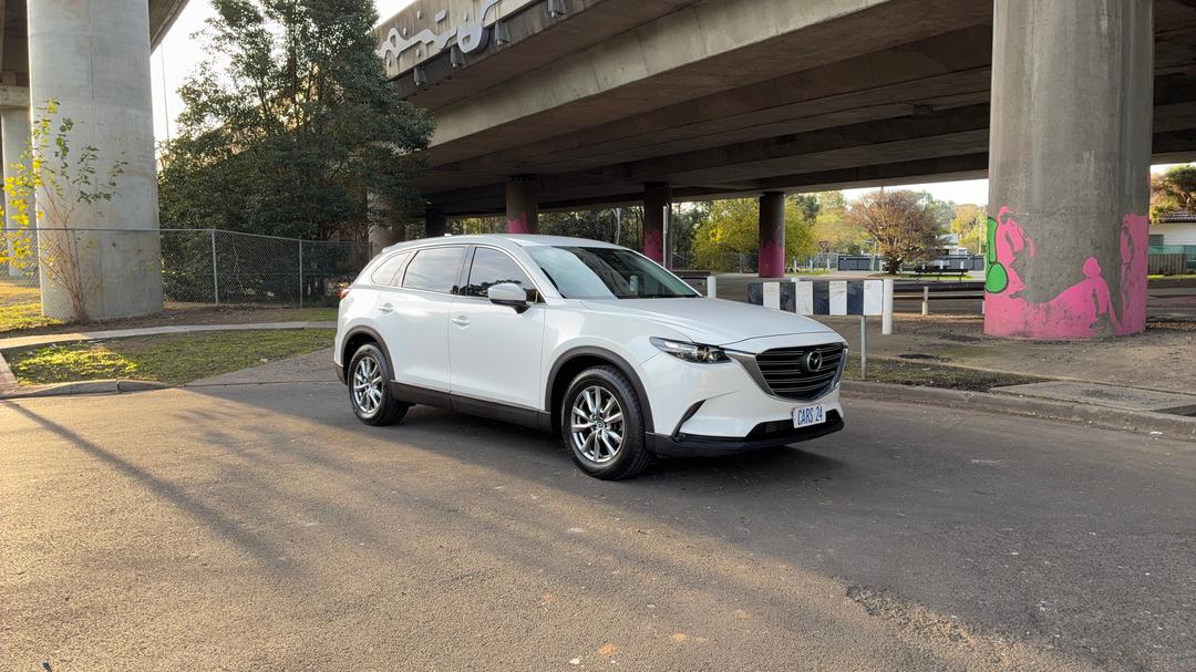 2017 Mazda CX-9 Touring (fwd), Automatic, 124213 km, Right Front Diagonal (45- Degree) View
