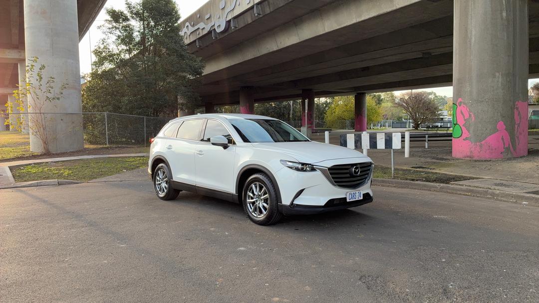 2017 Mazda CX-9 Touring (fwd), Automatic, 124213 km, 