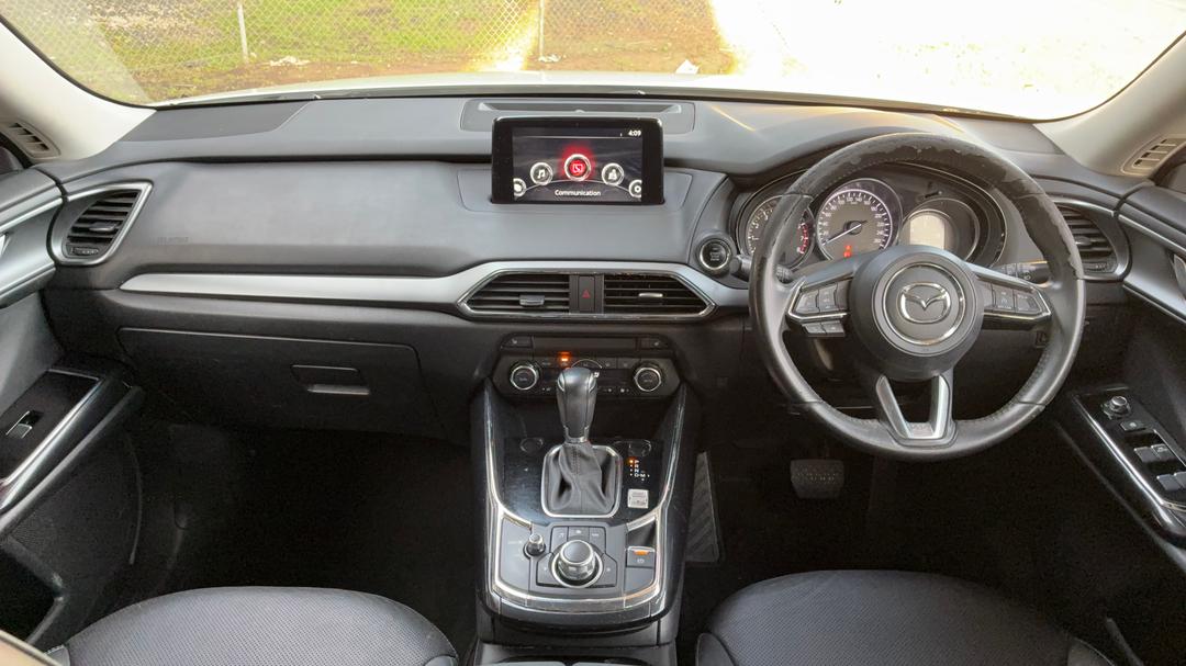 2017 Mazda CX-9 Touring (fwd), Automatic, 124213 km, Dashboard View
