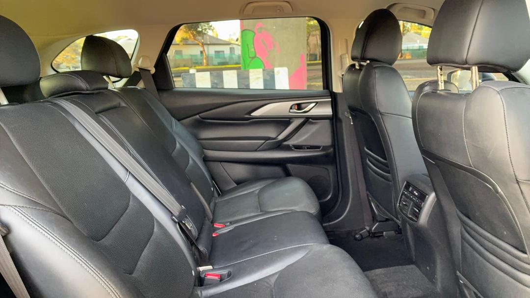 2017 Mazda CX-9 Touring (fwd), Automatic, 124213 km, Right Side Rear Door Cabin View