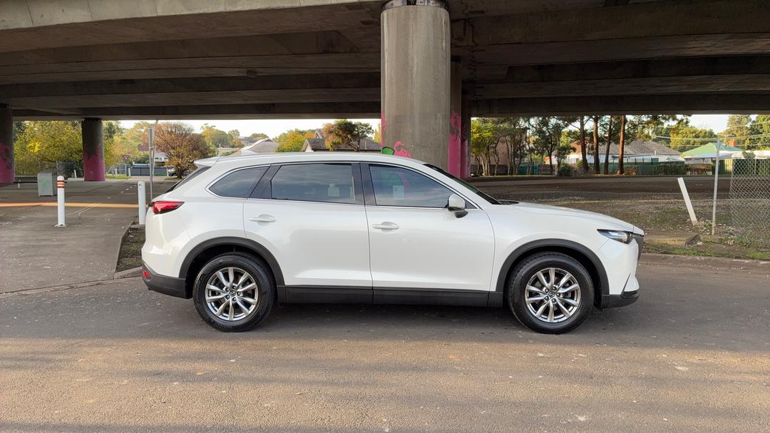 2017 Mazda CX-9 Touring (fwd), Automatic, 124213 km, Right Side View