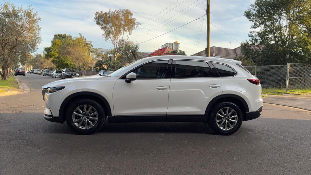 2017 Mazda CX-9 Touring (fwd), Automatic, 124213 km, Left Side View