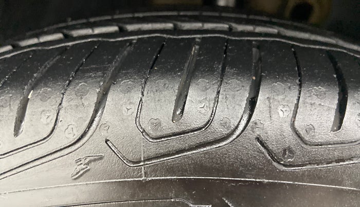 2017 Skoda Octavia Style 1.4 TSI MT, Petrol, Manual, 47,483 km, Left Front Tyre Tread