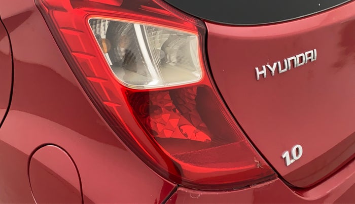 2016 Hyundai Eon 1.0 MAGNA O, Petrol, Manual, 95,995 km, Left tail light - Minor damage