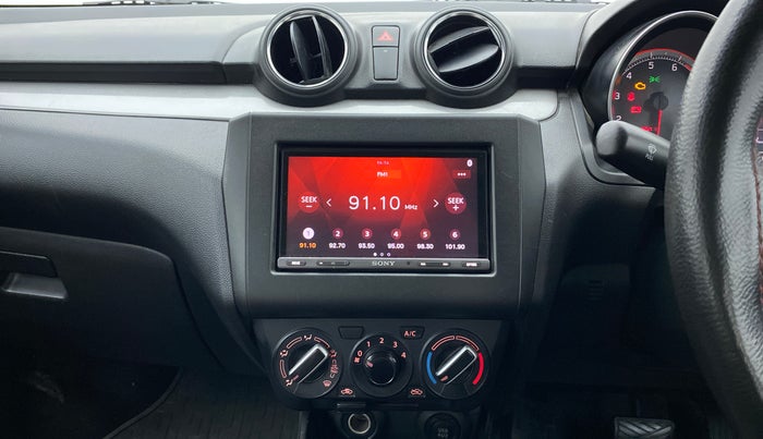 2018 Maruti Swift VXI AMT, Petrol, Automatic, 82,919 km, Air Conditioner