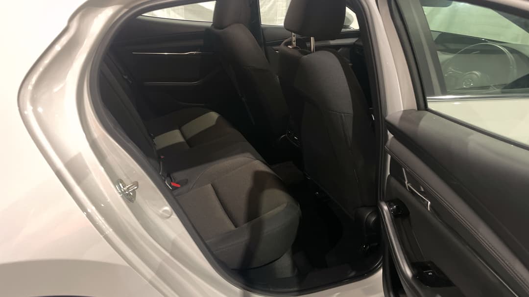 2024 Mazda Mazda3 G20 Evolve, Automatic, 19115 km, Right Side Rear Door Cabin View