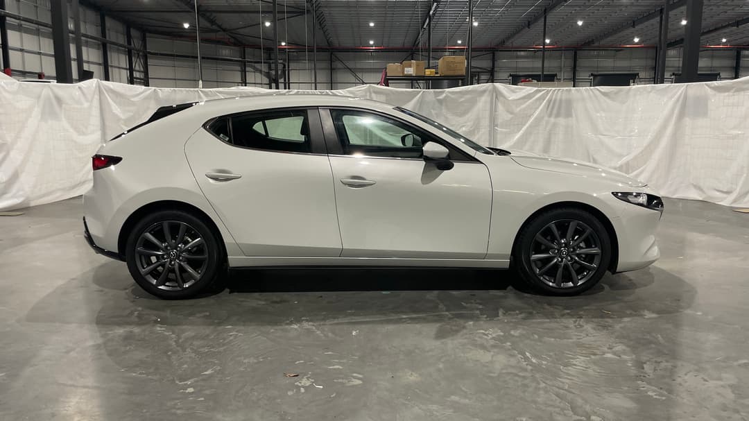 2024 Mazda Mazda3 G20 Evolve, Automatic, 19115 km, Right Side View