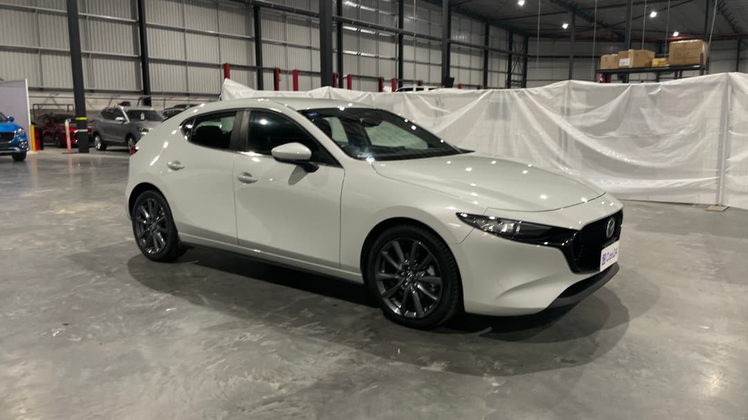 2024 Mazda Mazda3 G20 Evolve, Automatic, 19115 km, Right Front Diagonal (45- Degree) View